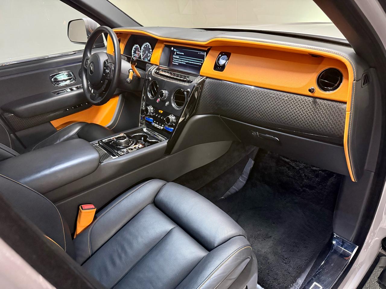 Rolls-Royce Cullinan Black Badge Sport Utility 2022