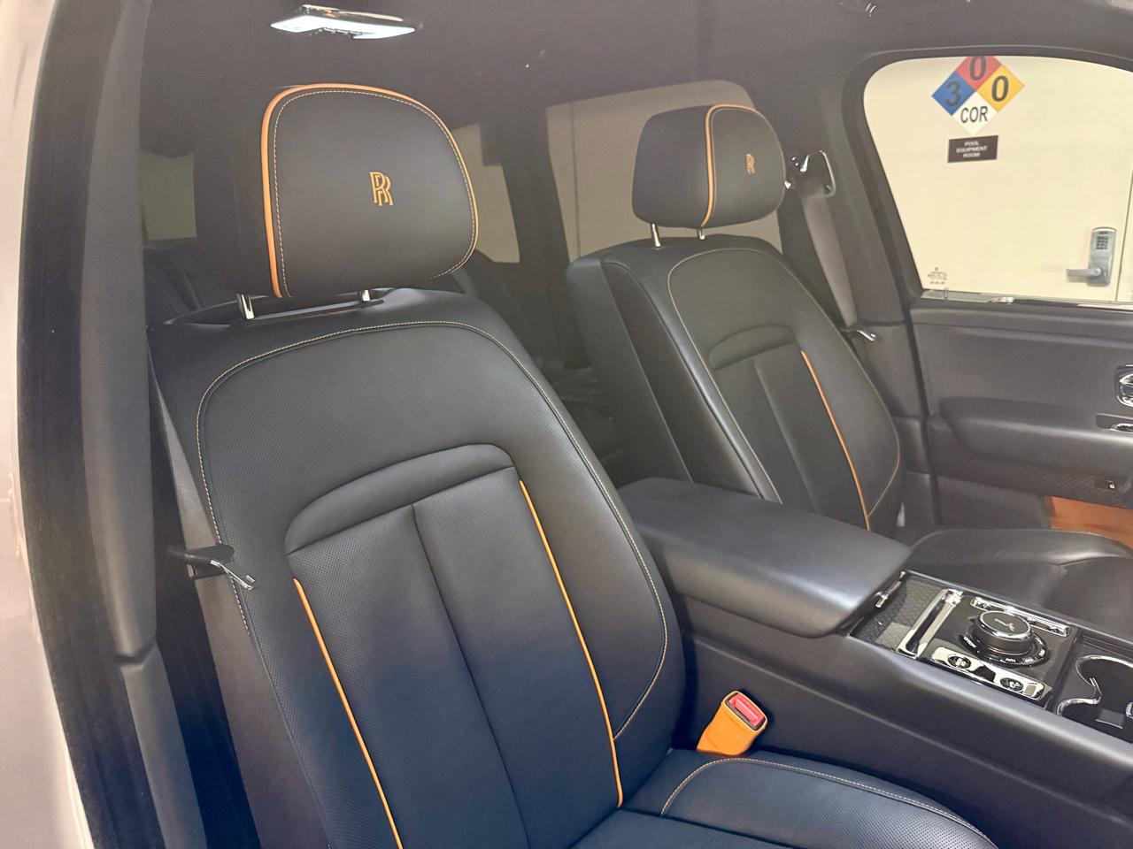 Rolls-Royce Cullinan Black Badge Sport Utility 2022