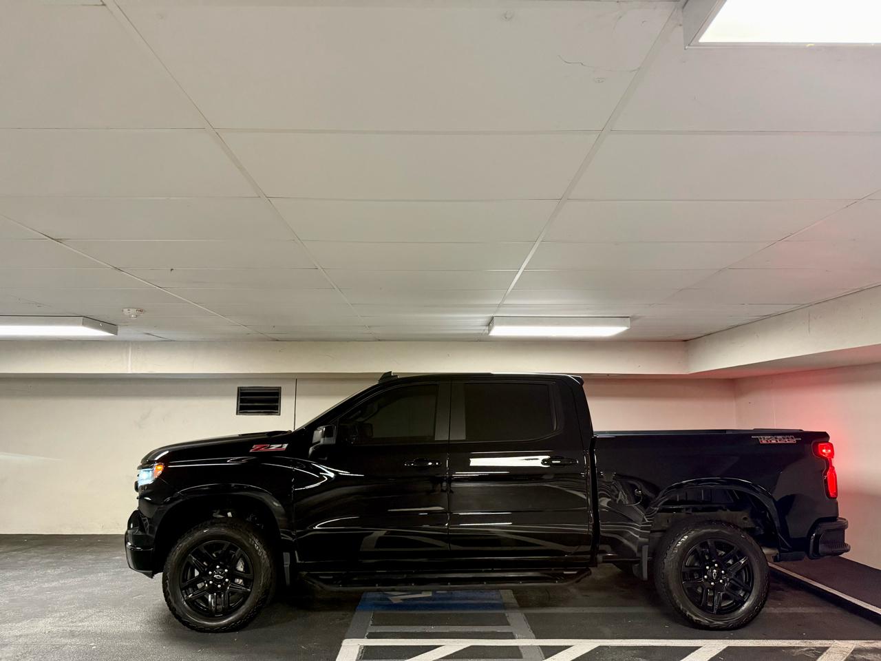Chevrolet Silverado 1500 4WD Crew Cab 147" LT Trail Boss 2025