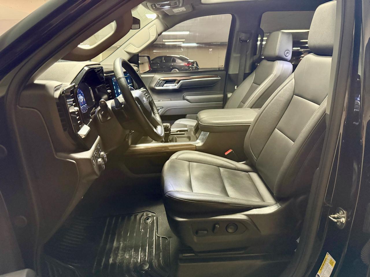 Chevrolet Silverado 1500 4WD Crew Cab 147" LT Trail Boss 2025