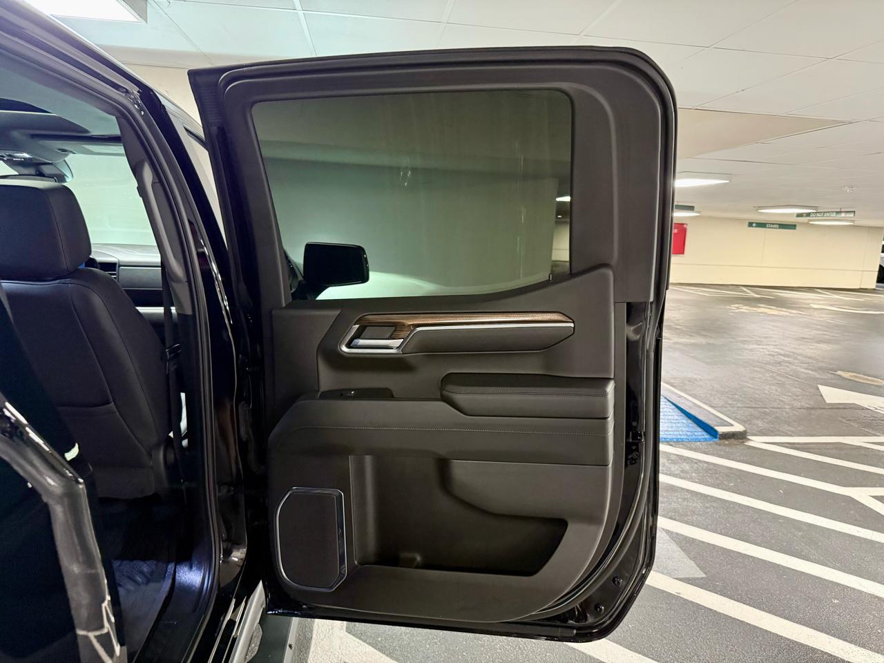 Chevrolet Silverado 1500 4WD Crew Cab 147" LT Trail Boss 2025
