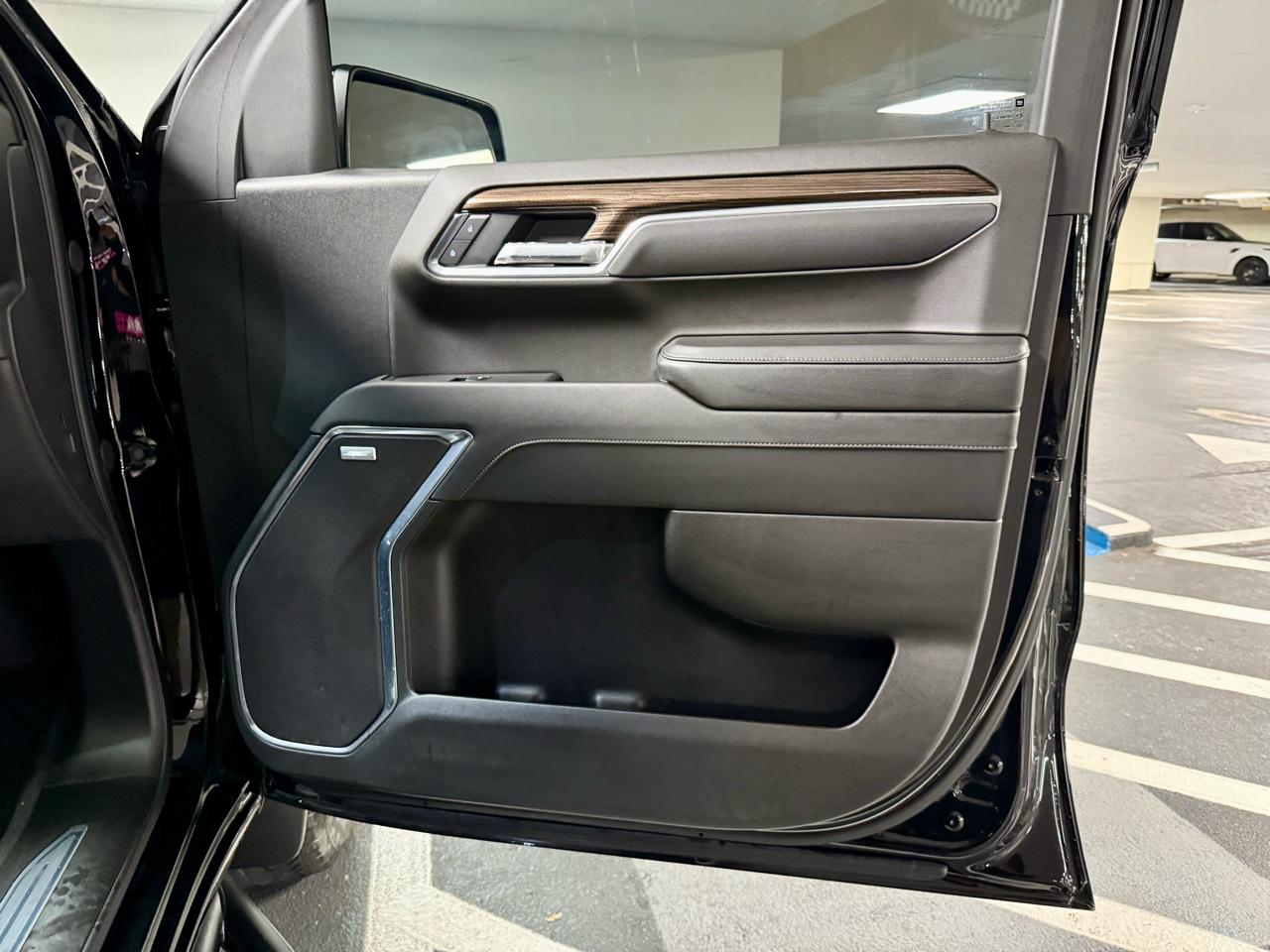 Chevrolet Silverado 1500 4WD Crew Cab 147" LT Trail Boss 2025