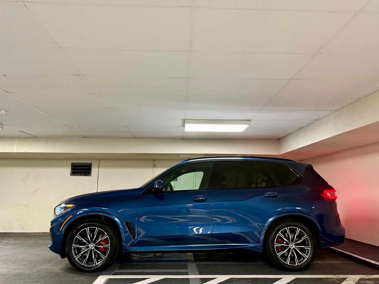 BMW X5 xDrive40i Sports Activity Vehicle 2023