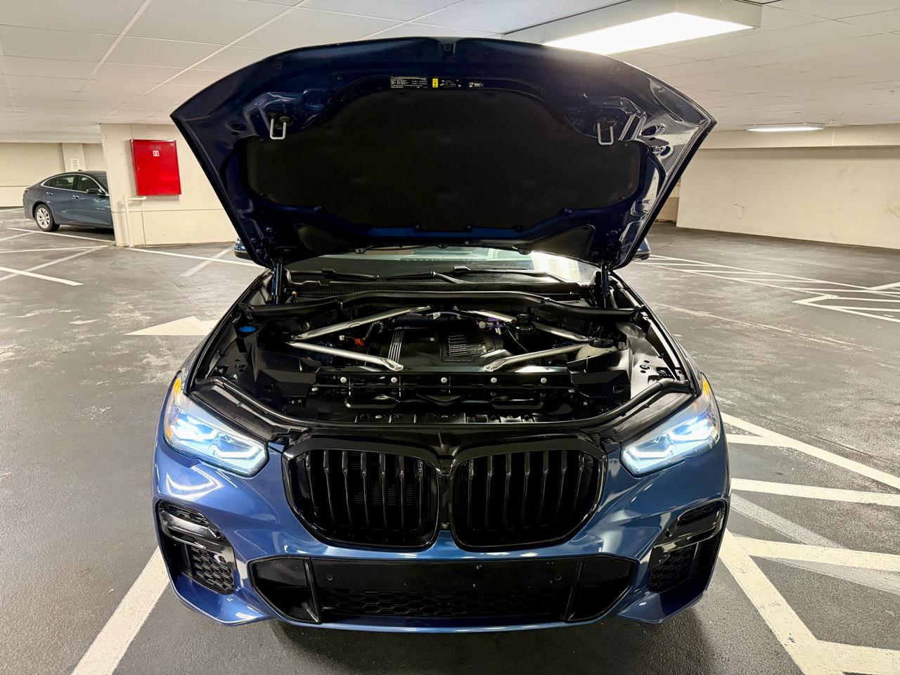 BMW X5 xDrive40i Sports Activity Vehicle 2023
