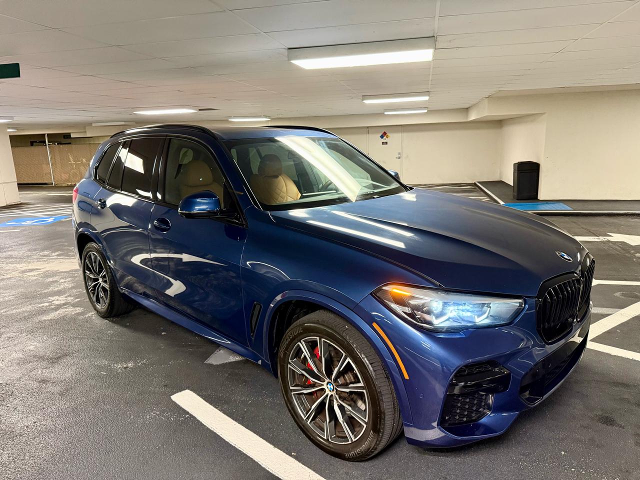 BMW X5 xDrive40i Sports Activity Vehicle 2023