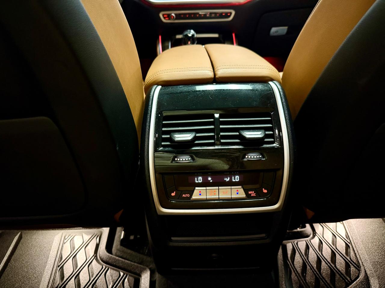 BMW X5 xDrive40i Sports Activity Vehicle 2023