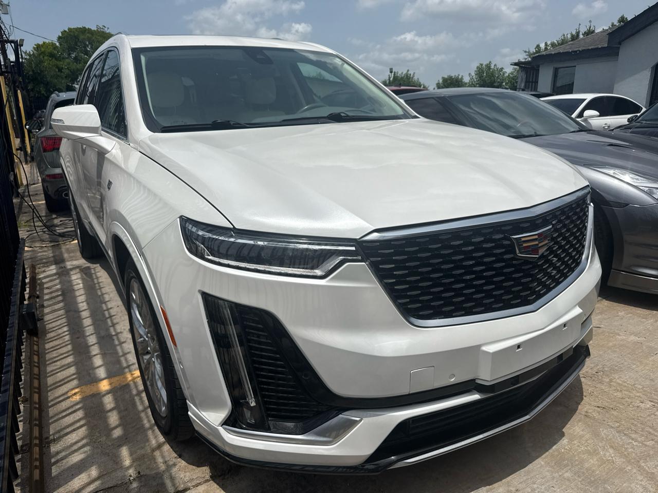 Cadillac XT6 FWD 4dr Premium Luxury 2022