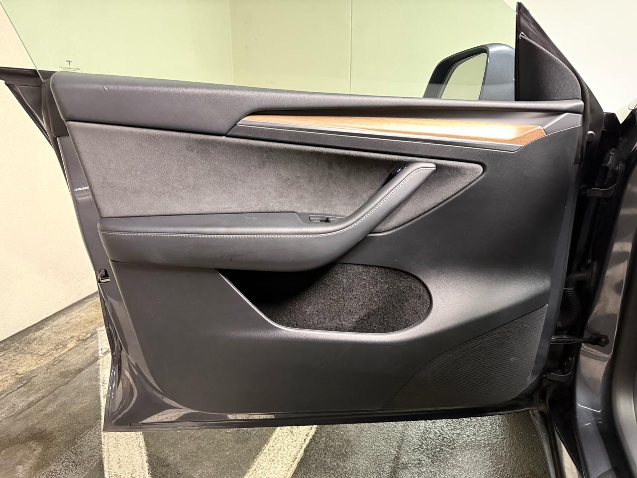 Tesla Model Y Long Range AWD 2023