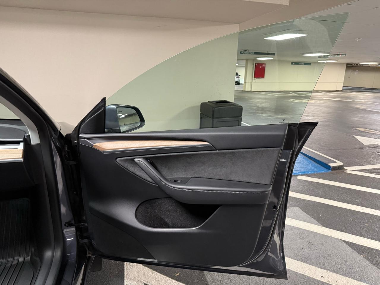 Tesla Model Y Long Range AWD 2023
