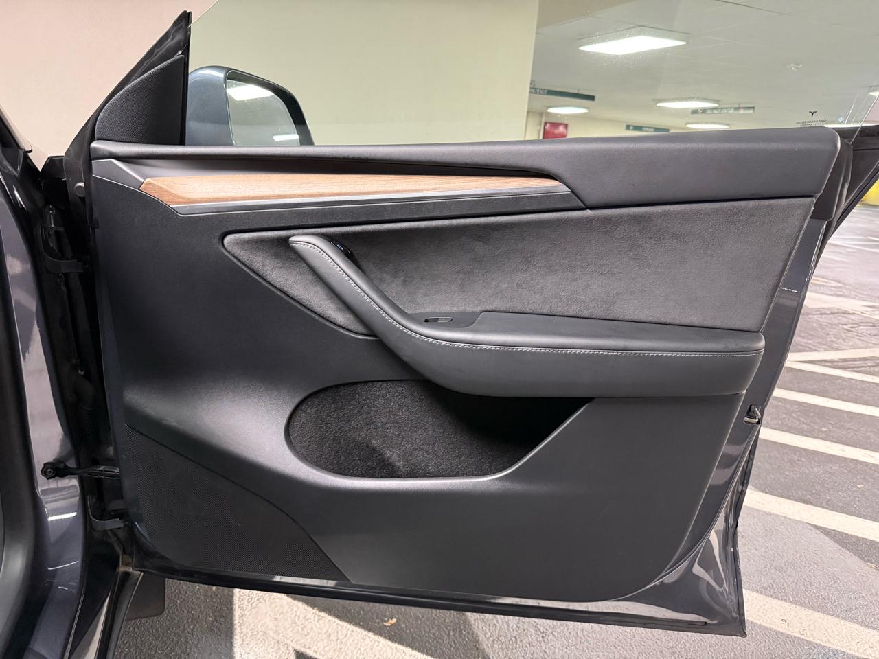 Tesla Model Y Long Range AWD 2023