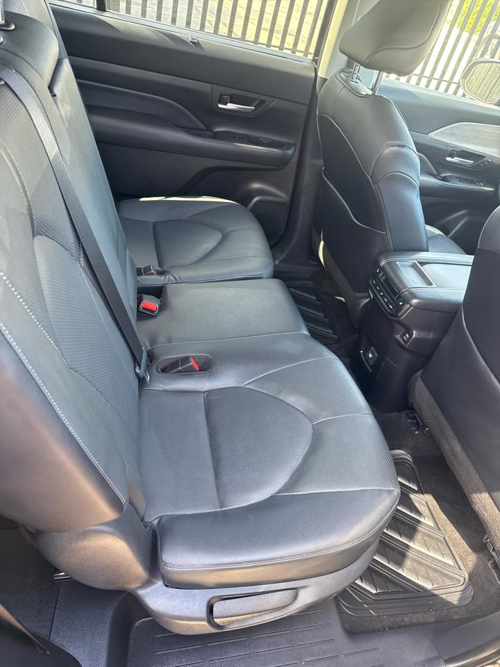 Toyota Grand Highlander Platinum AWD (Natl) 2024