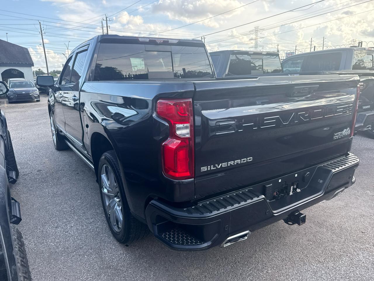 Chevrolet Silverado 1500 4WD Crew Cab 147" High Country 2022