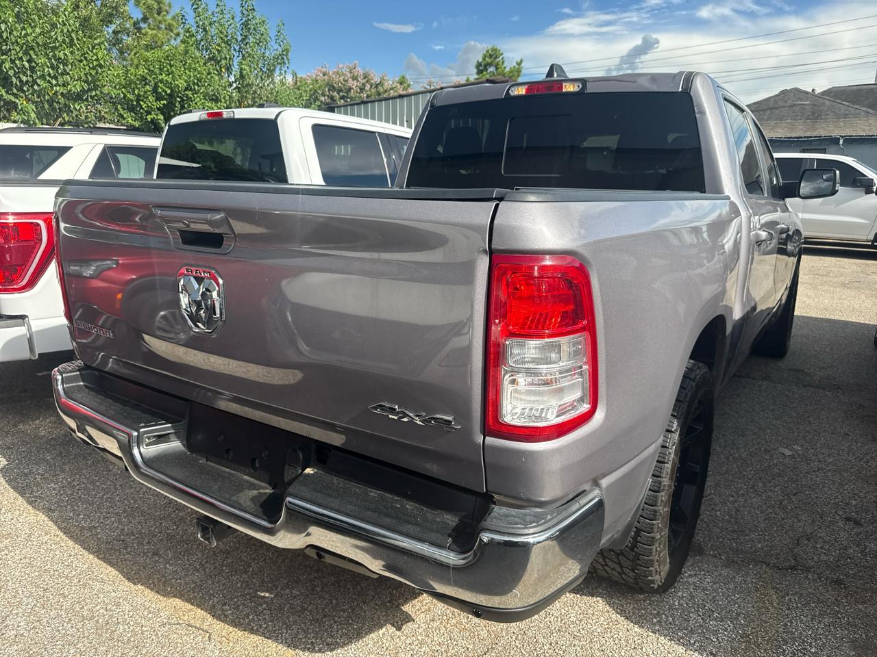 RAM 1500 Big Horn 4x4 Crew Cab 5'7" Box 2022