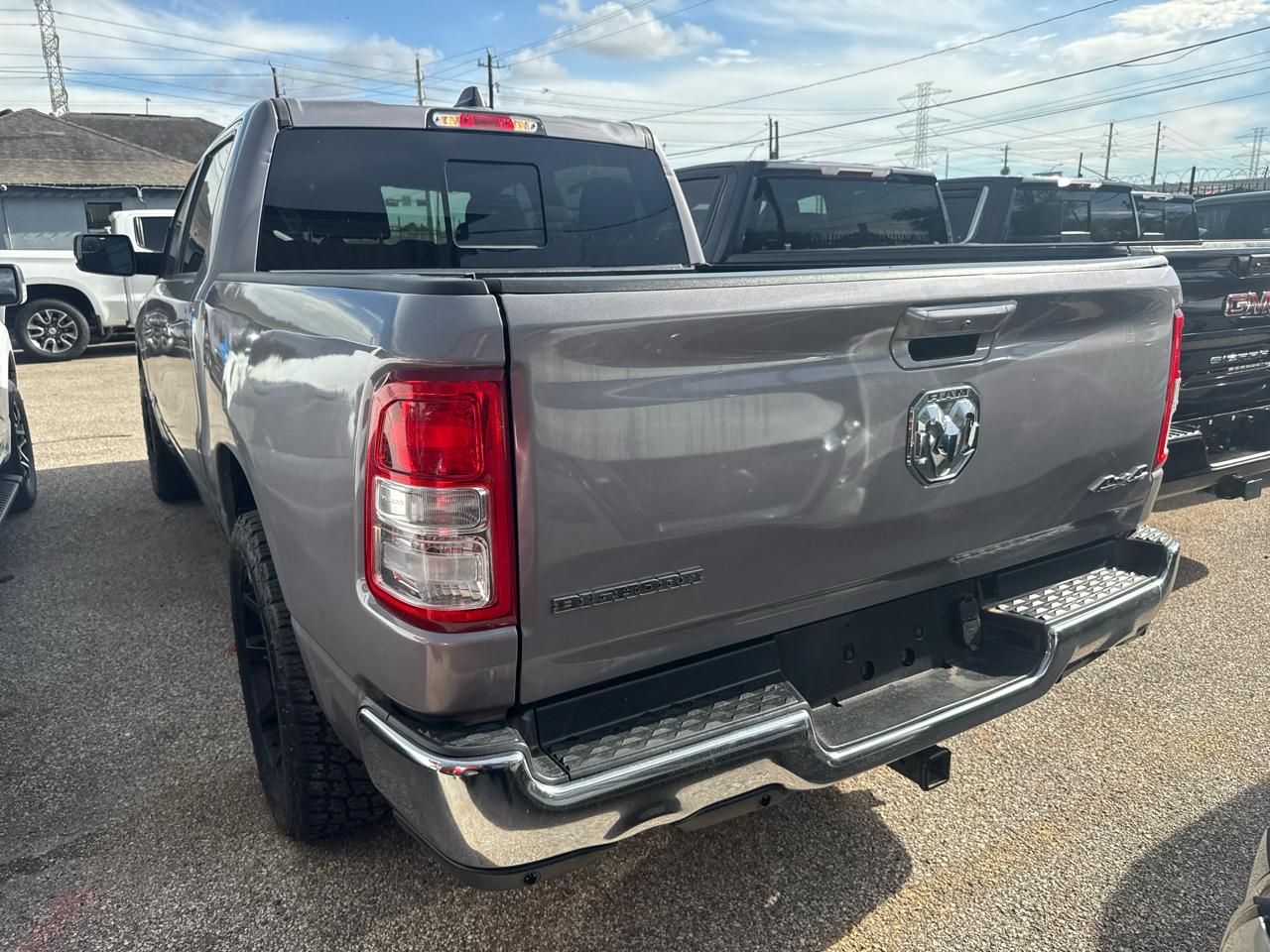 RAM 1500 Big Horn 4x4 Crew Cab 5'7" Box 2022