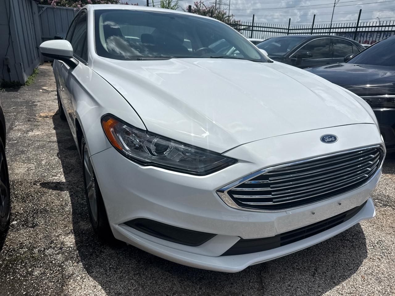 Ford Fusion Hybrid SE FWD 2018