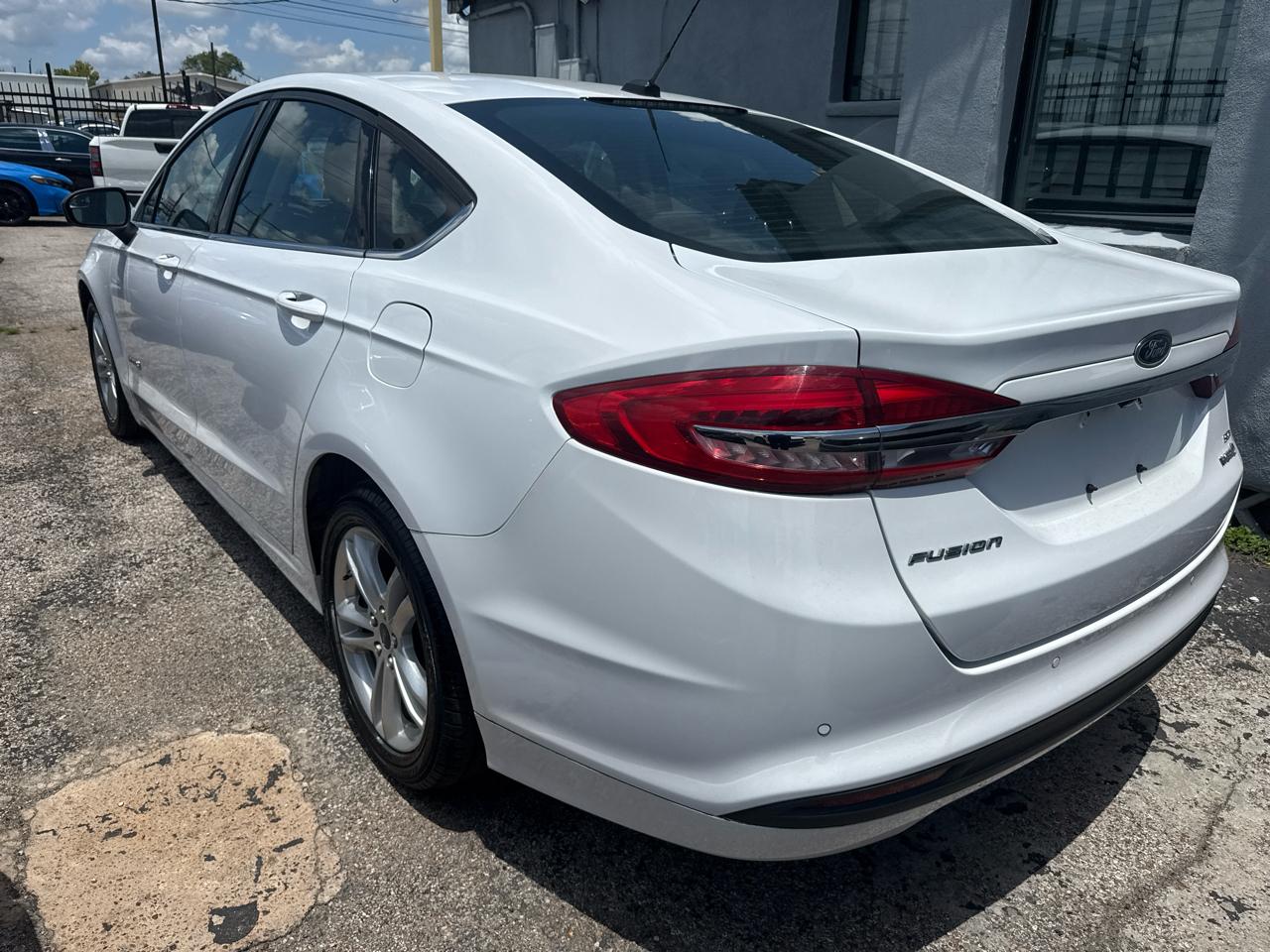 Ford Fusion Hybrid SE FWD 2018