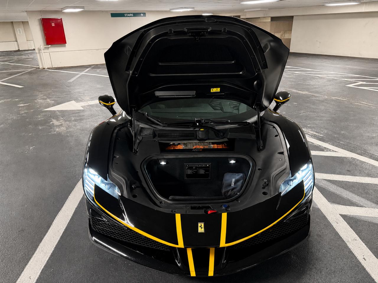 Ferrari SF90 Stradale Coupe 2021