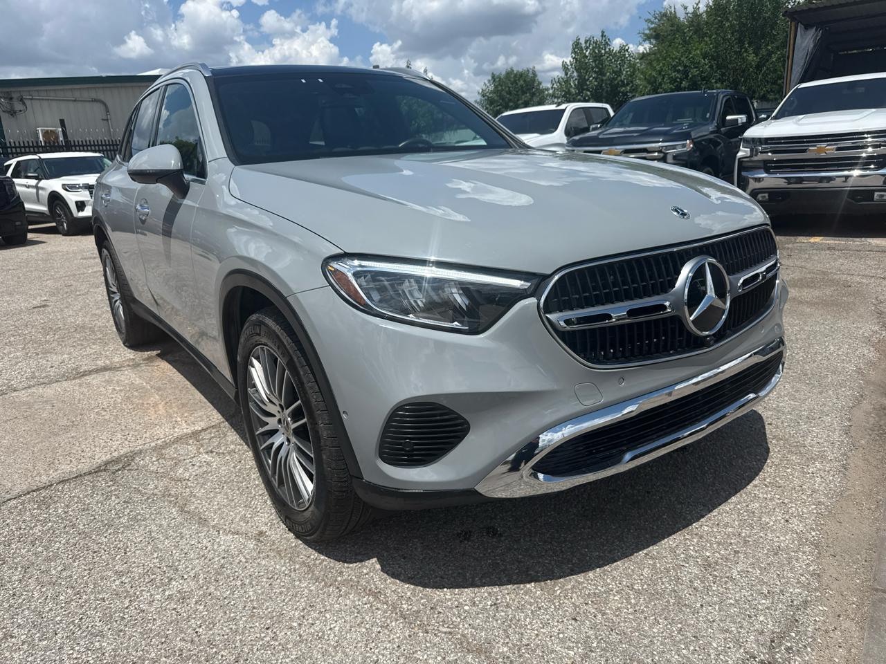 Mercedes-Benz GLC GLC 300 4MATIC SUV 2025