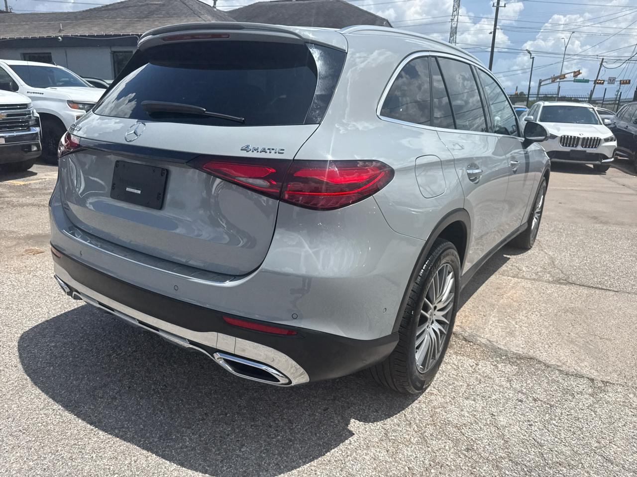 Mercedes-Benz GLC GLC 300 4MATIC SUV 2025