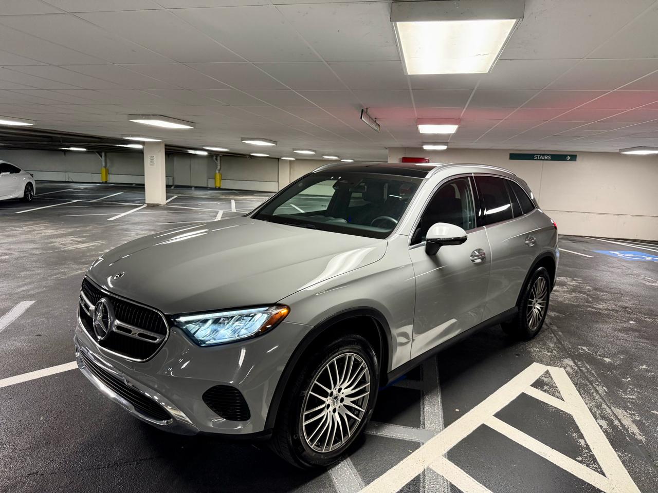 Mercedes-Benz GLC GLC 300 4MATIC SUV 2025