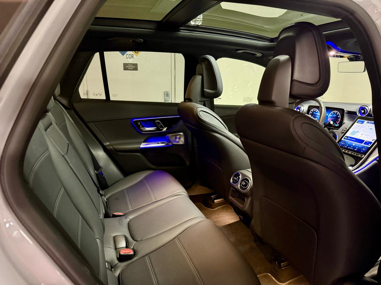 Mercedes-Benz GLC GLC 300 4MATIC SUV 2025