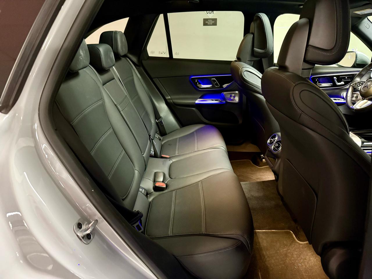 Mercedes-Benz GLC GLC 300 4MATIC SUV 2025