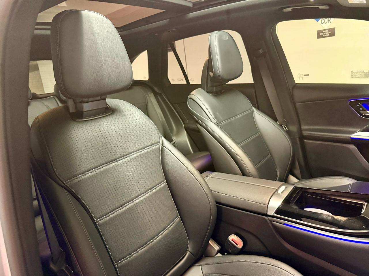 Mercedes-Benz GLC GLC 300 4MATIC SUV 2025