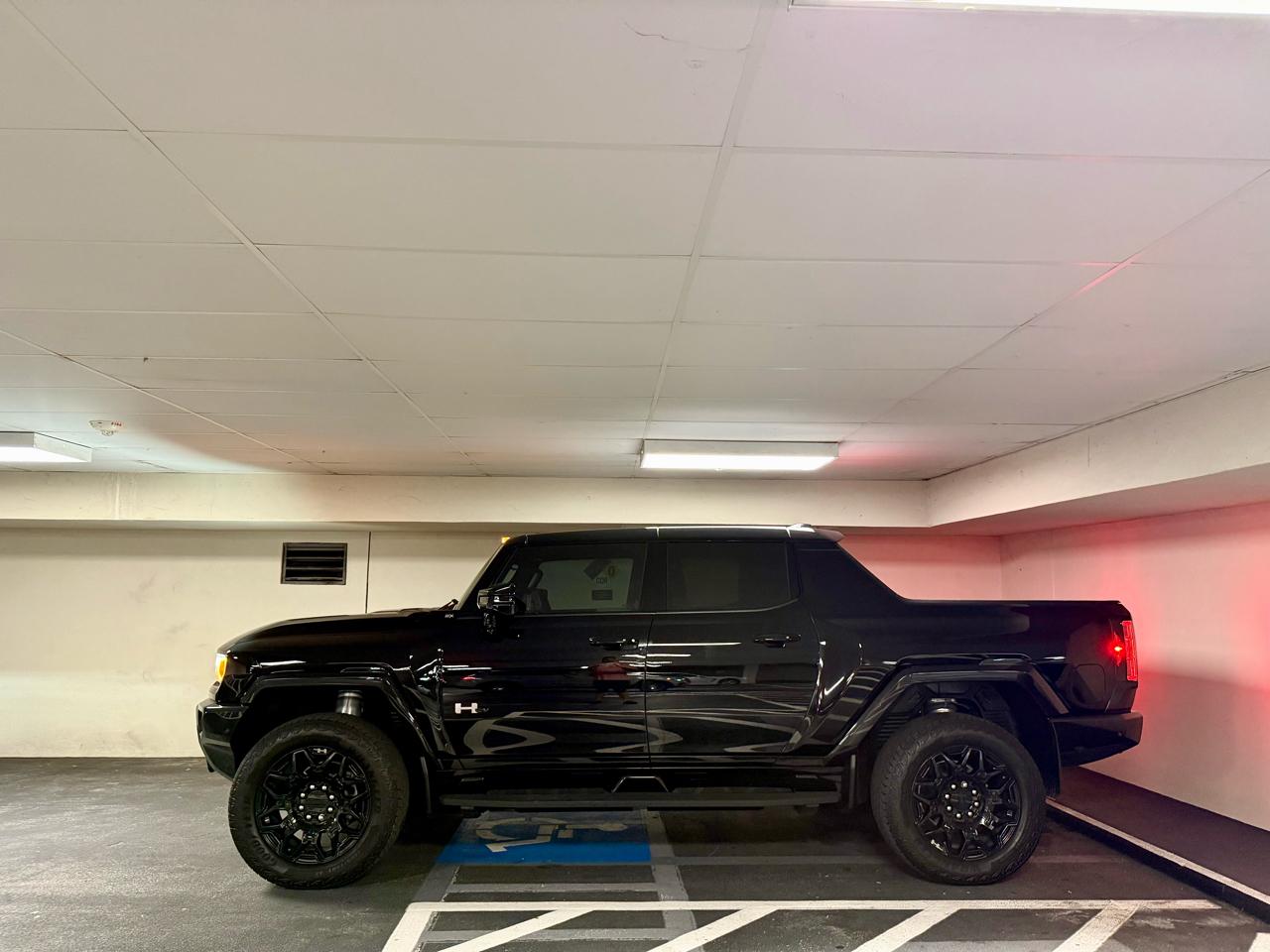 GMC HUMMER EV Pickup e4WD Crew Cab 2X 2025