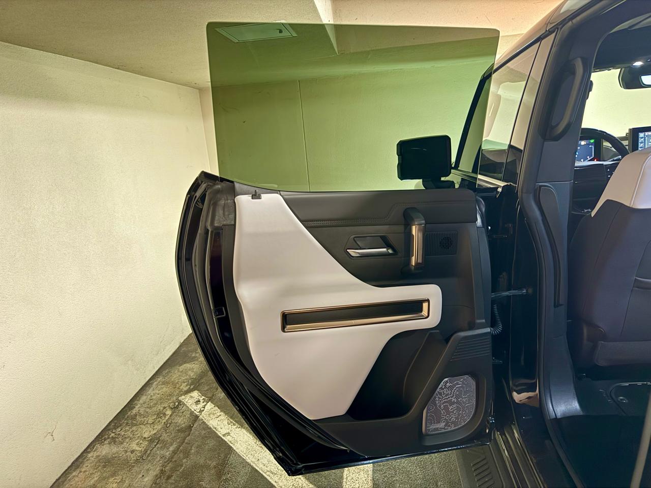 GMC HUMMER EV Pickup e4WD Crew Cab 2X 2025