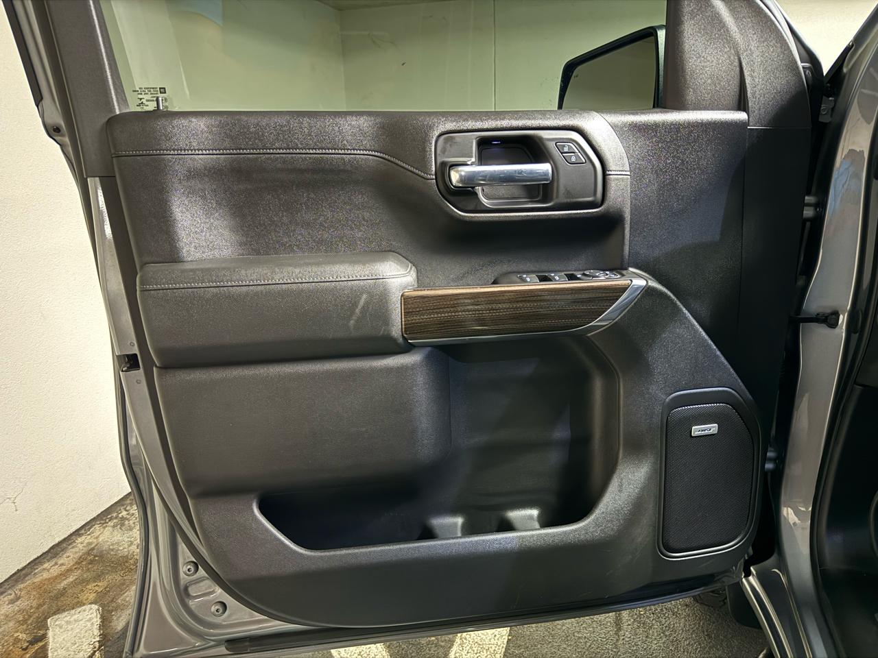 Chevrolet Silverado 1500 4WD Crew Cab 147" RST 2020