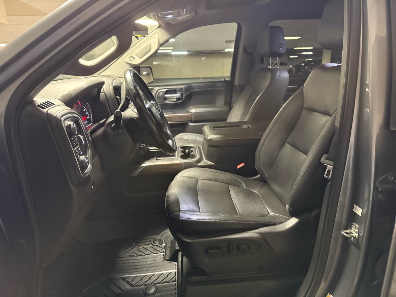 Chevrolet Silverado 1500 4WD Crew Cab 147" RST 2020
