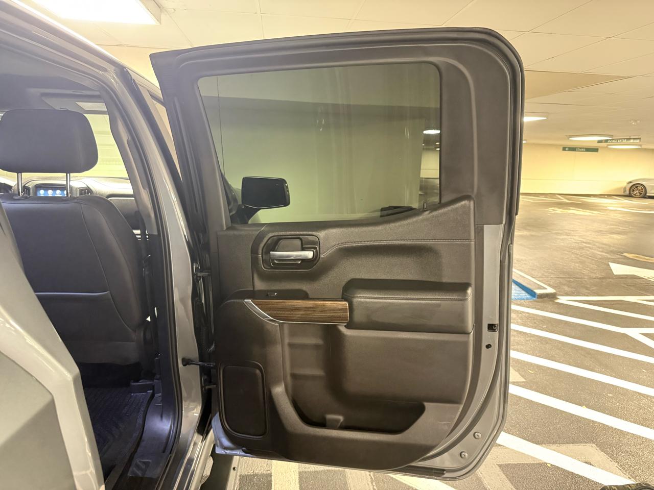 Chevrolet Silverado 1500 4WD Crew Cab 147" RST 2020