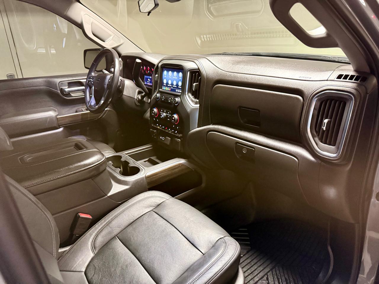 Chevrolet Silverado 1500 4WD Crew Cab 147" RST 2020
