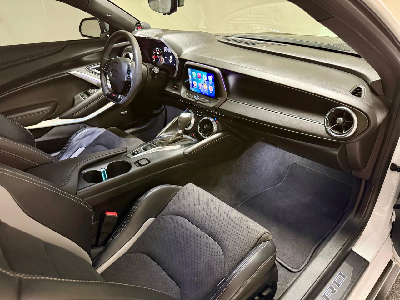 Chevrolet Camaro 2dr Cpe 2SS 2021