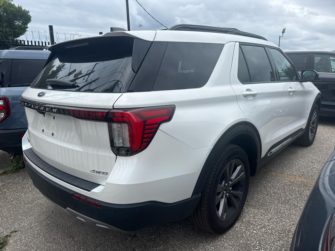 Ford Explorer Active 4WD 2025