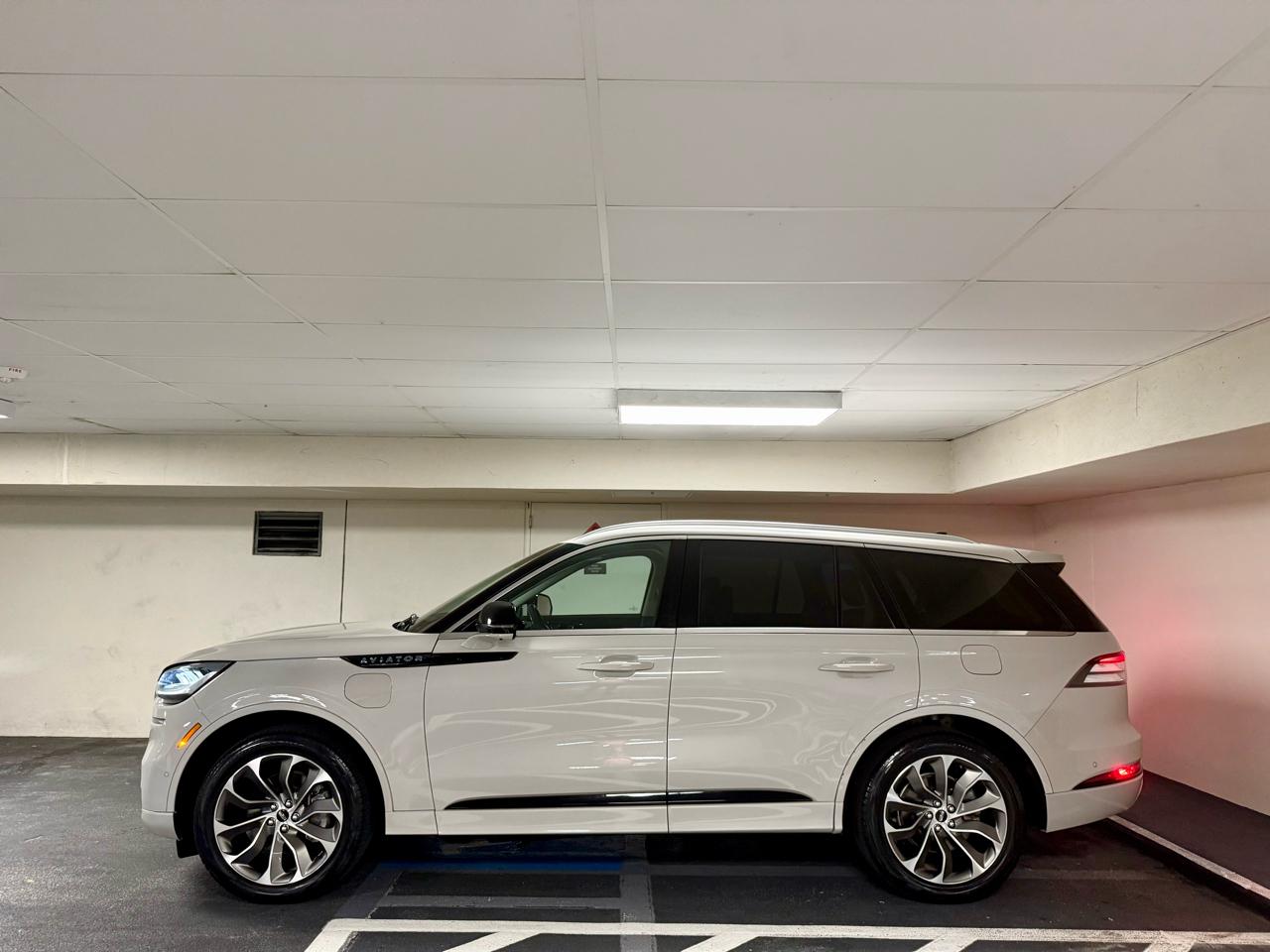 Lincoln Aviator Grand Touring AWD 2023