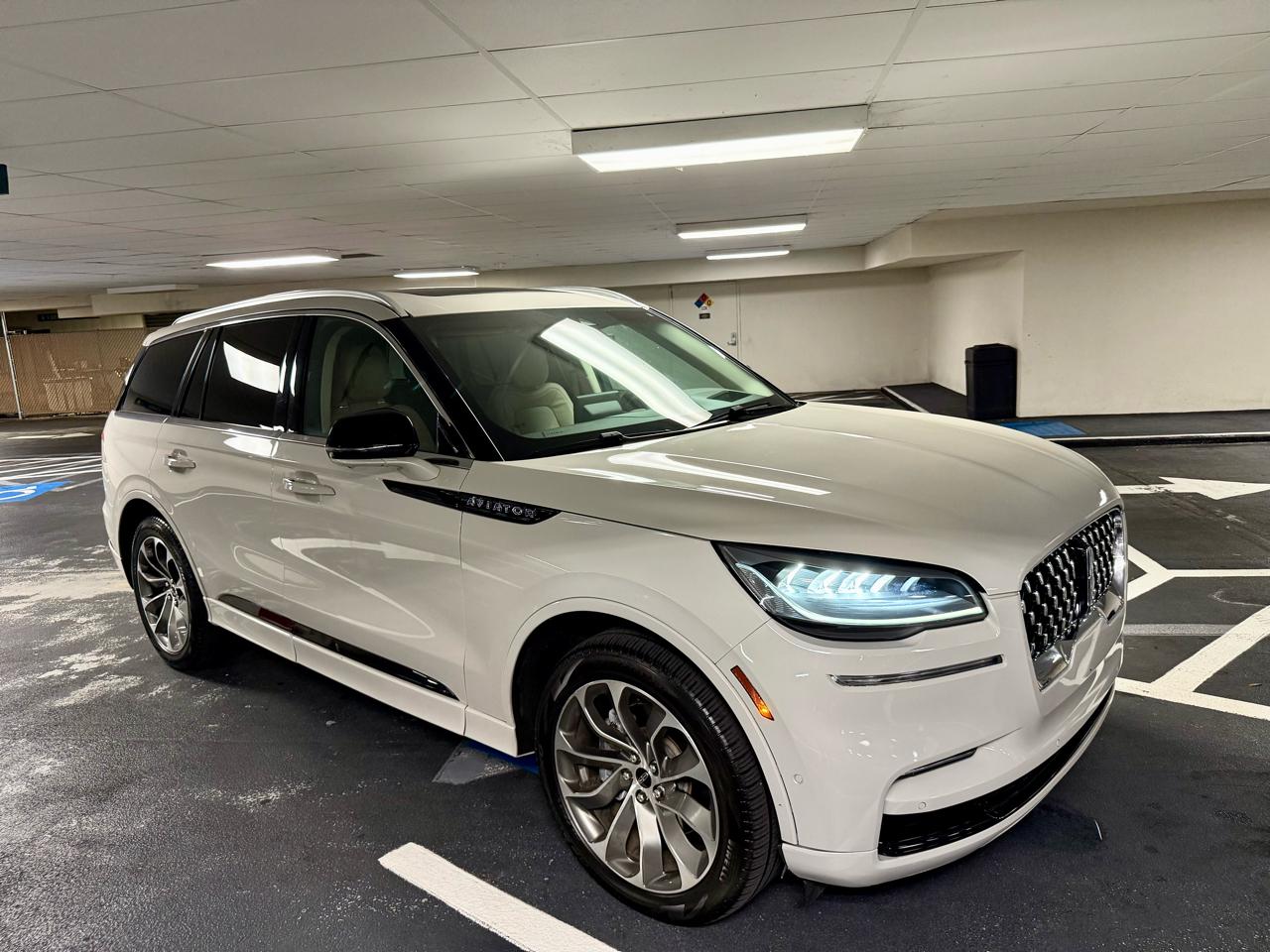 Lincoln Aviator Grand Touring AWD 2023