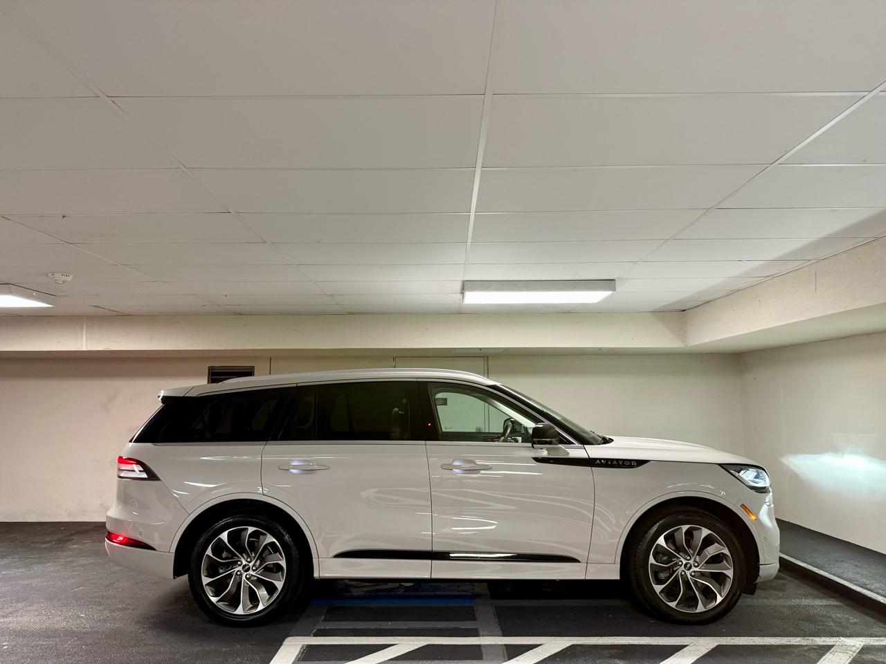 Lincoln Aviator Grand Touring AWD 2023