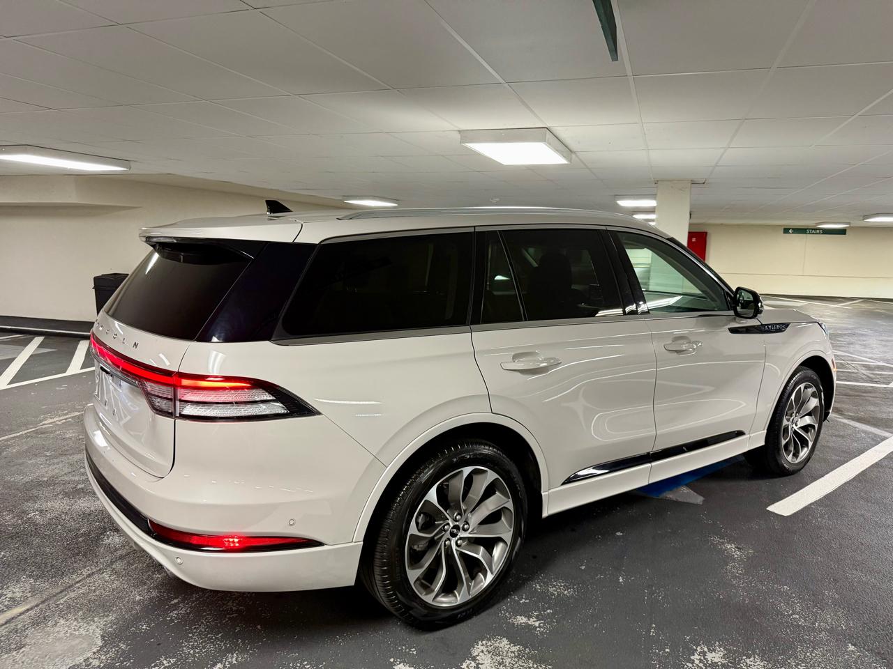 Lincoln Aviator Grand Touring AWD 2023