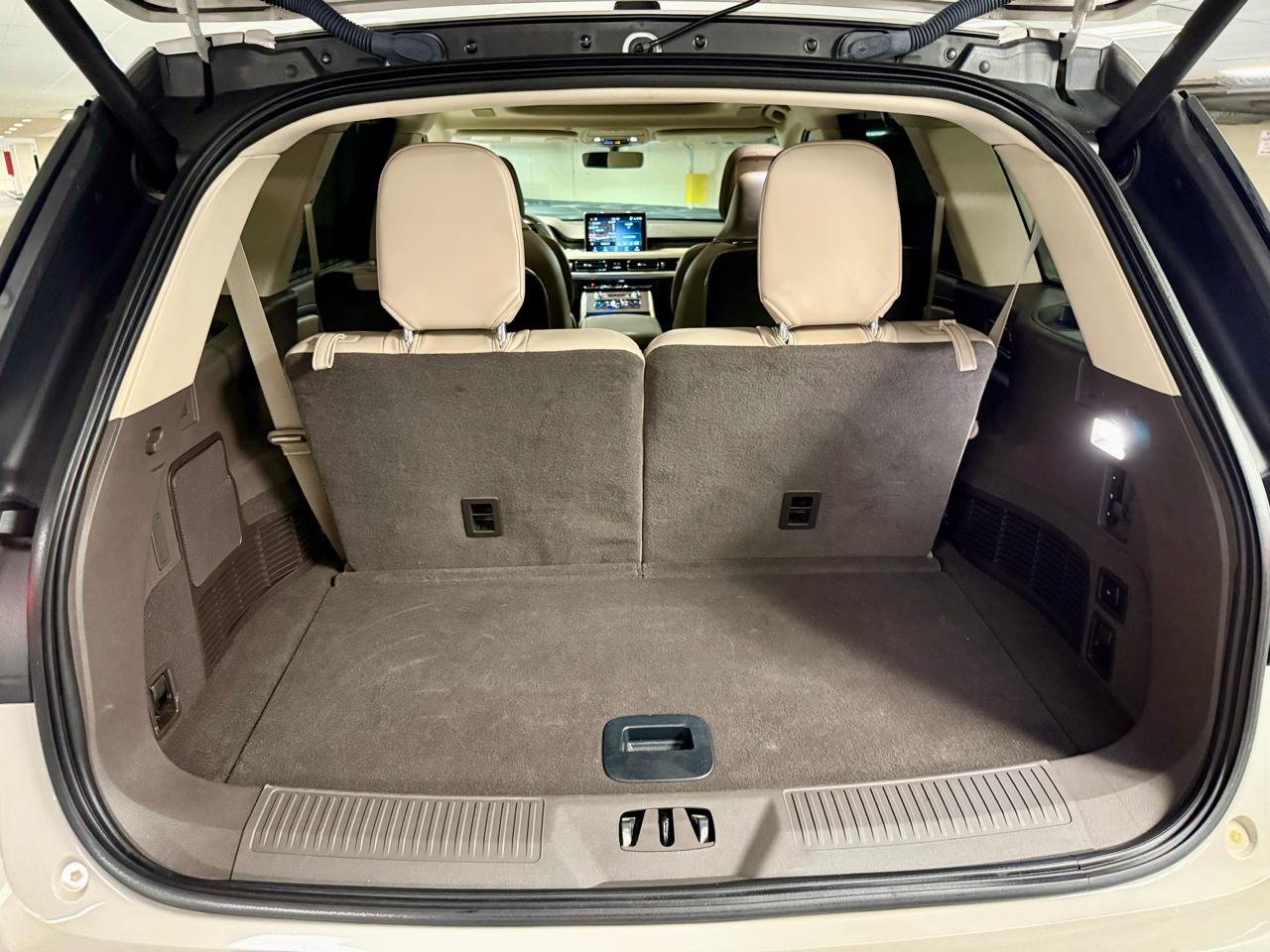 Lincoln Aviator Grand Touring AWD 2023