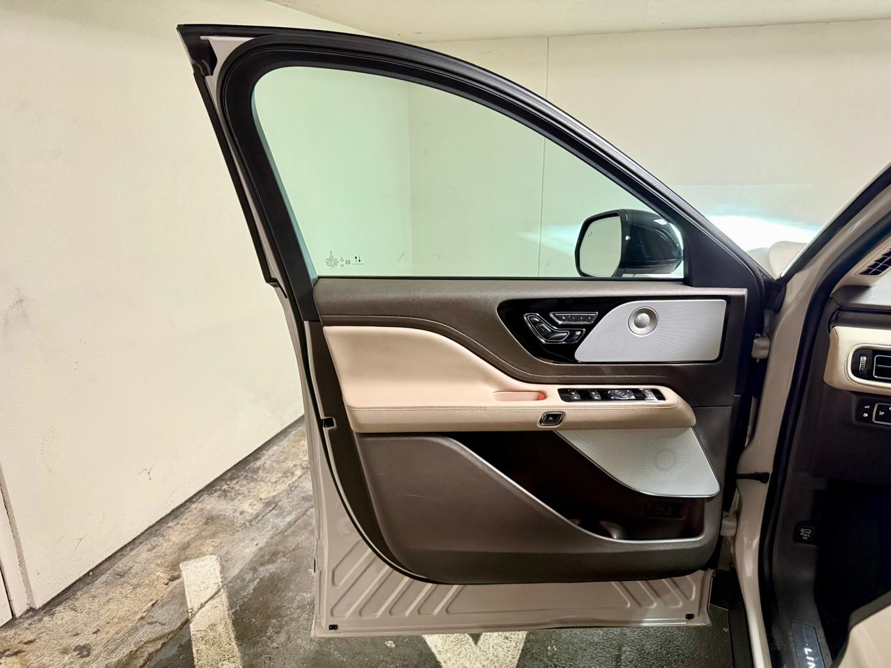 Lincoln Aviator Grand Touring AWD 2023