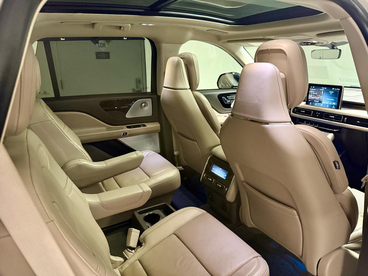 Lincoln Aviator Grand Touring AWD 2023