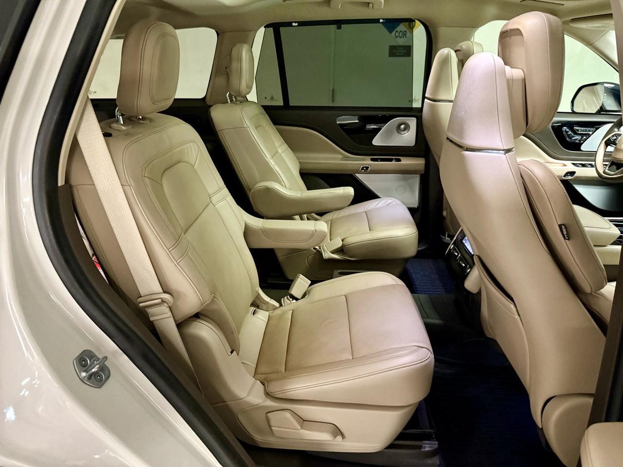 Lincoln Aviator Grand Touring AWD 2023