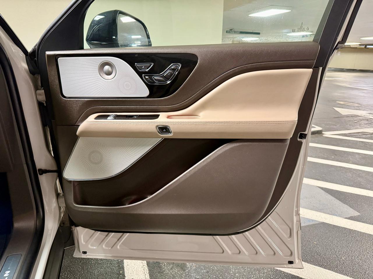 Lincoln Aviator Grand Touring AWD 2023