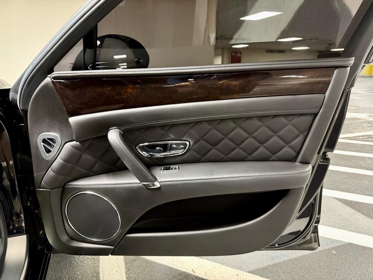 Bentley Flying Spur W12 Sedan 2017