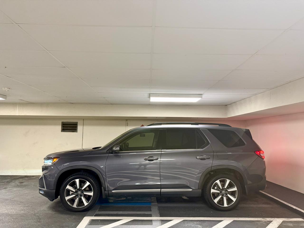 Honda Pilot Touring 2WD 2023