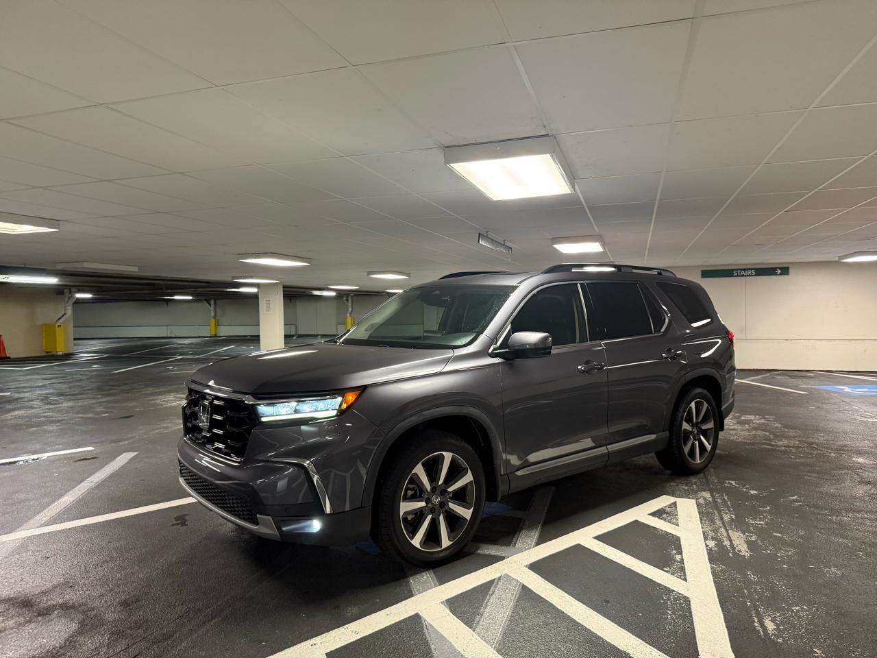 Honda Pilot Touring 2WD 2023