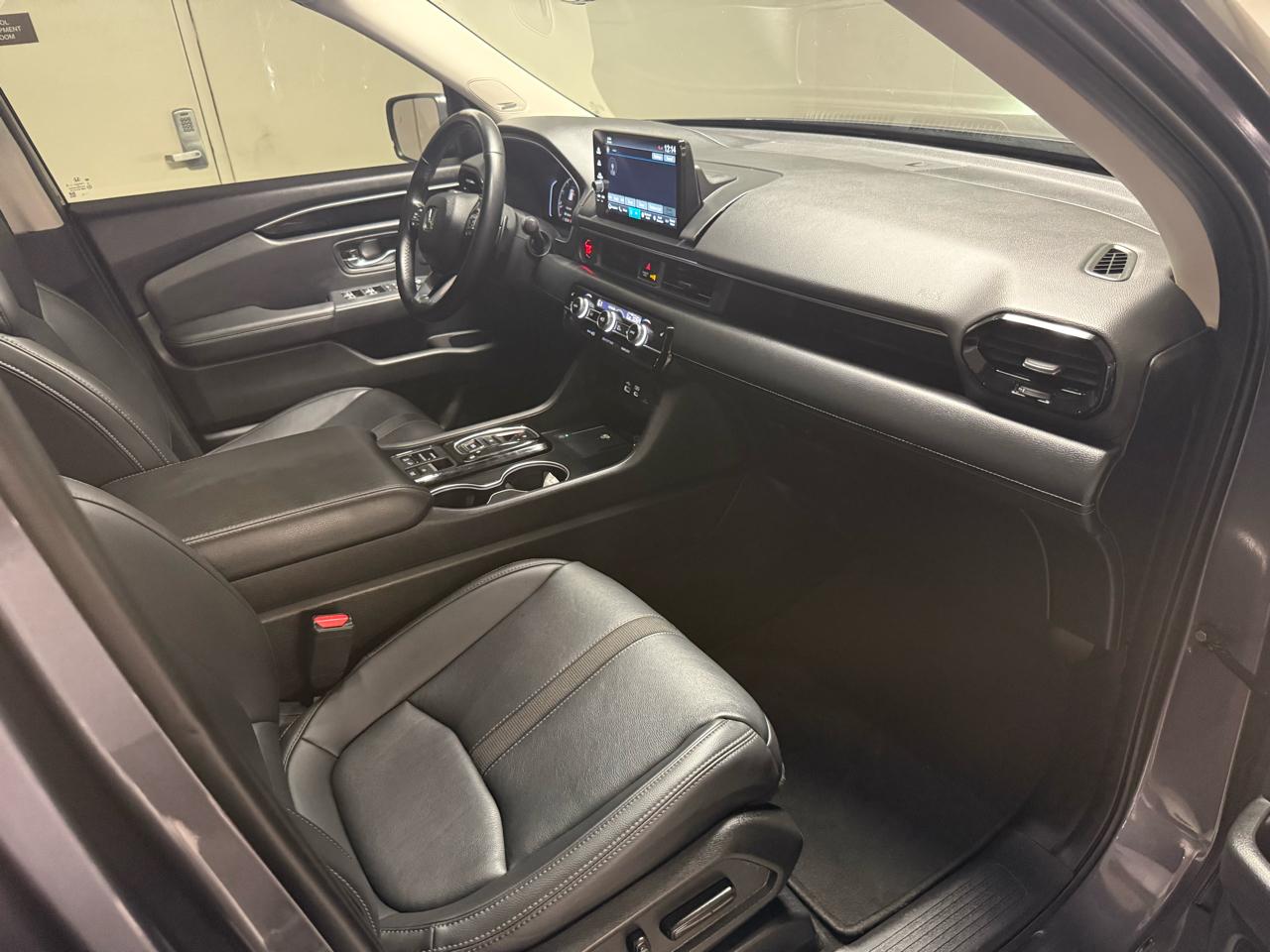 Honda Pilot Touring 2WD 2023