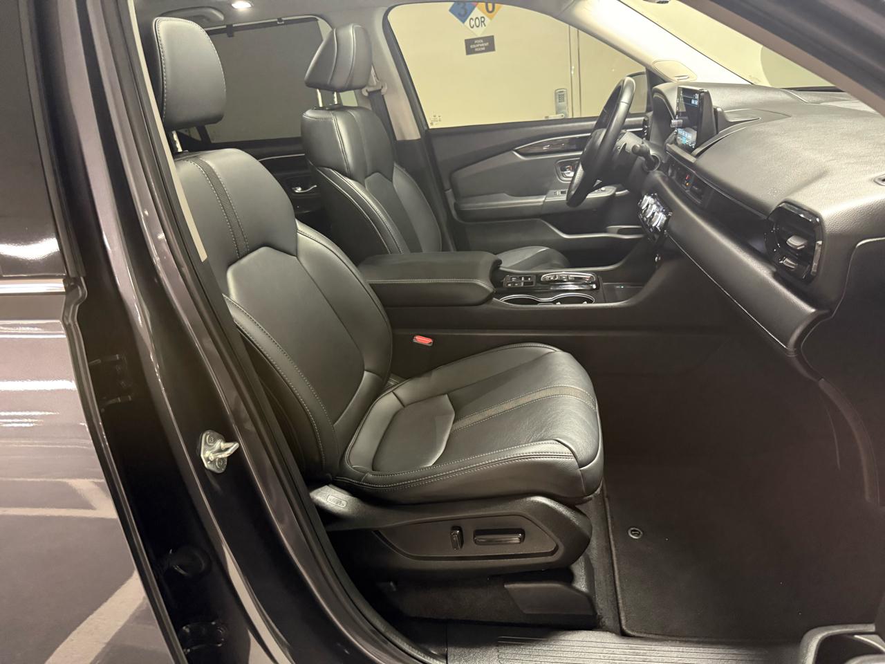 Honda Pilot Touring 2WD 2023