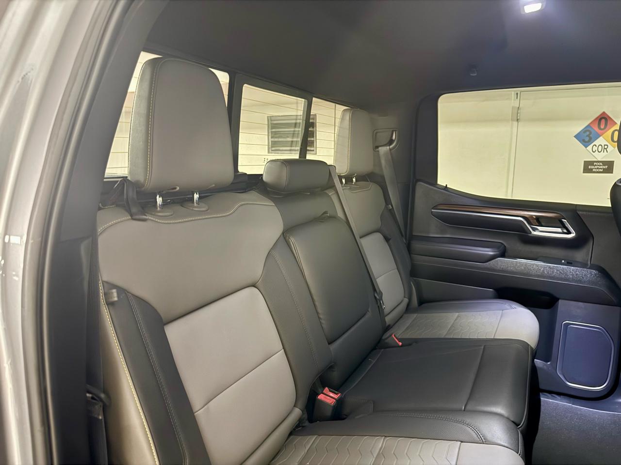 Chevrolet Silverado 1500 4WD Crew Cab 147" ZR2 2024